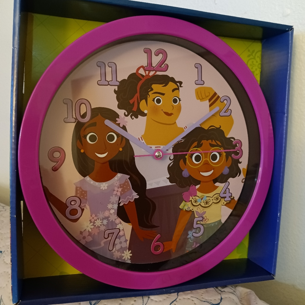 Encanto wall clock - Picture 2 of 2
